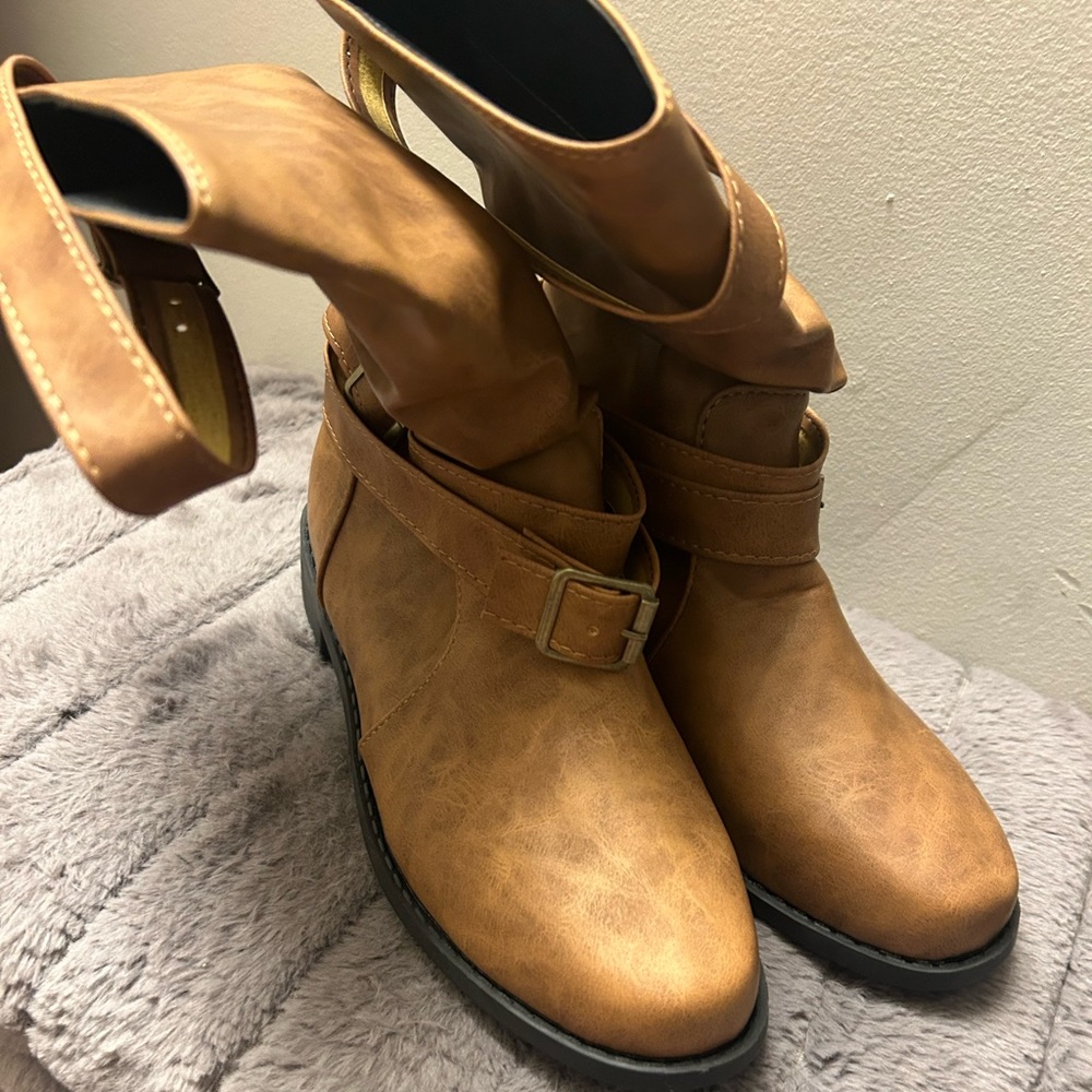 Brand new fashion boots